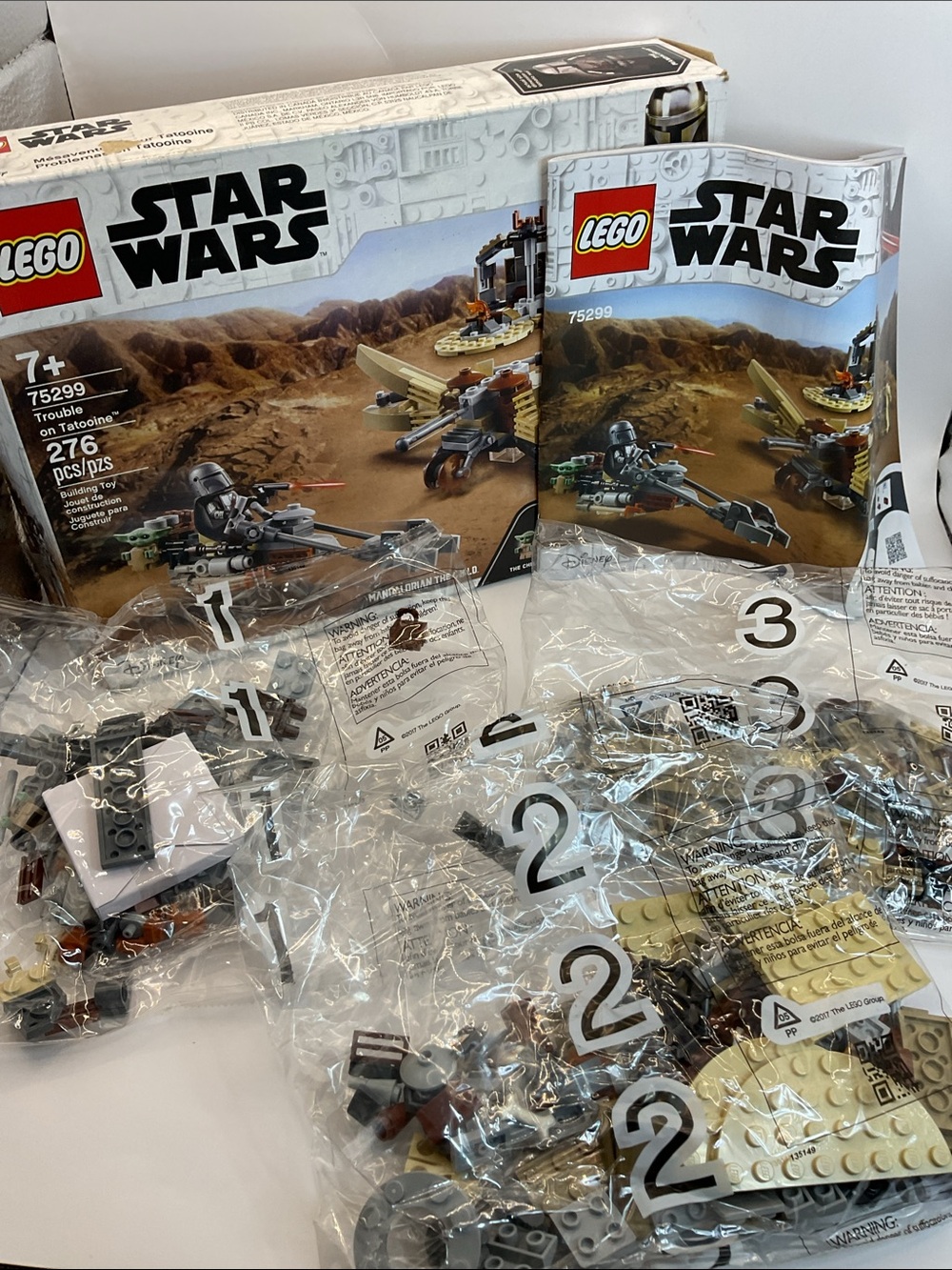LEGO 75299 Star Wars Trouble on Tatooine Set - Gray, Tan, Brown & Black - Picture 2 of 6